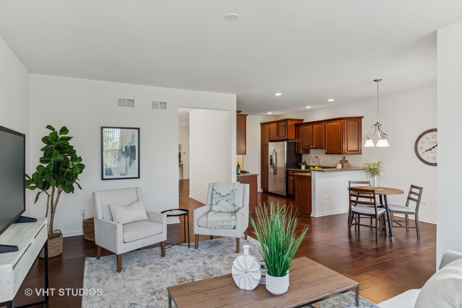 2723 Northmoor Drive, Naperville, IL 60564