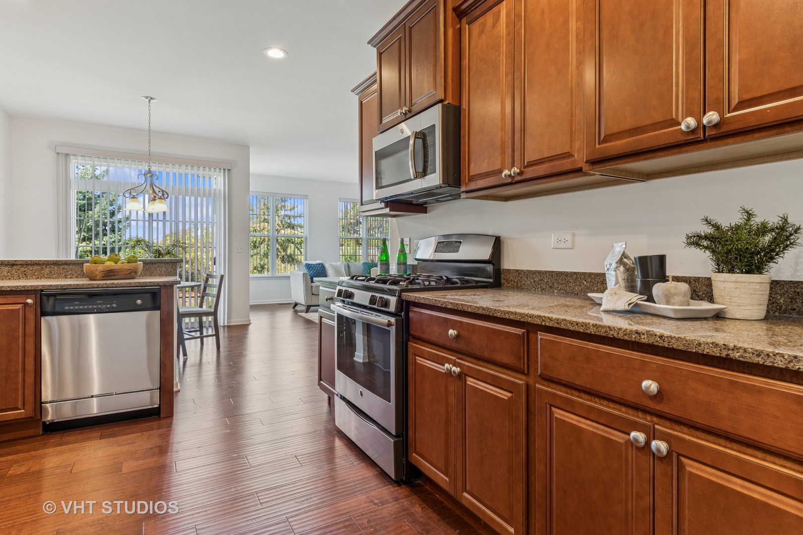 2723 Northmoor Drive, Naperville, IL 60564