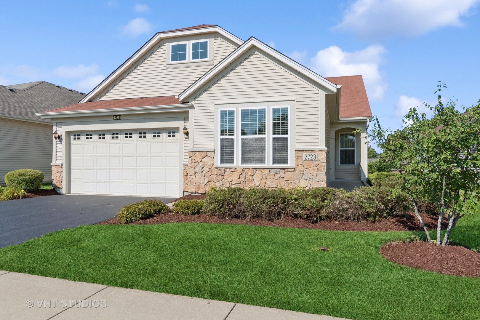 2723 Northmoor Drive, Naperville, IL 60564