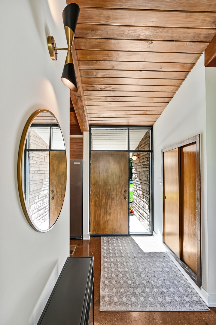 814 61st Street, La Grange Highlands, IL 60525