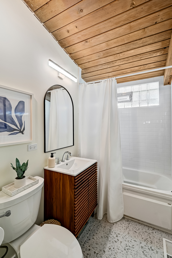 814 61st Street, La Grange Highlands, IL 60525