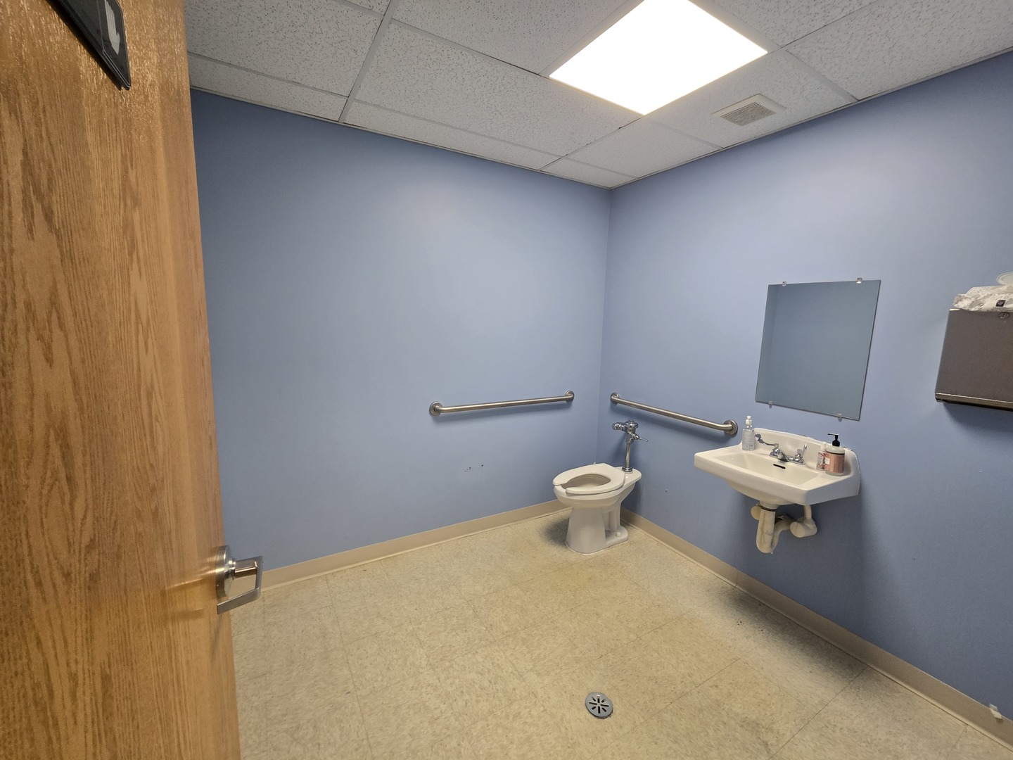 2201 Glenwood Avenue #101, Joliet, IL 60435