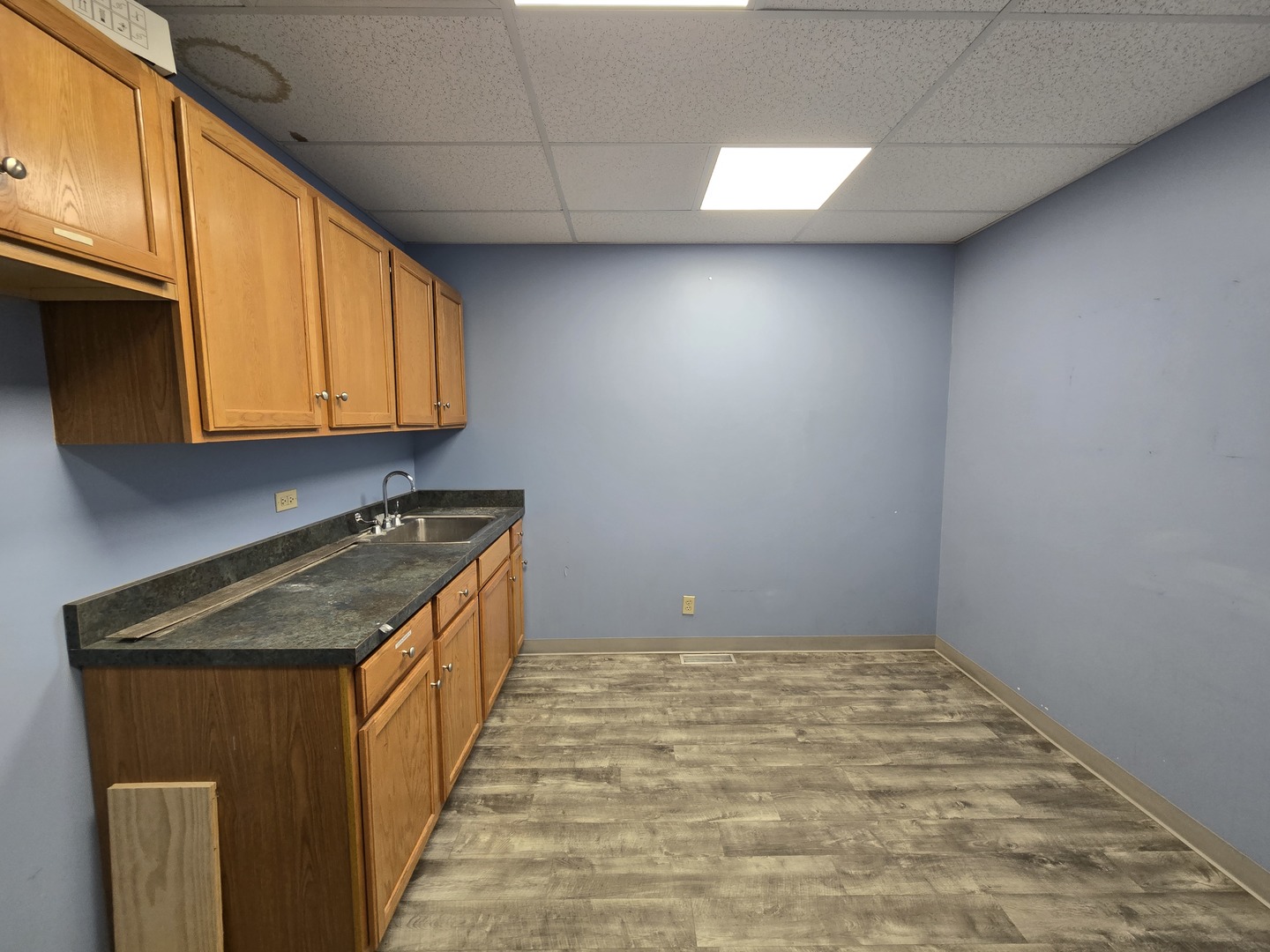 2201 Glenwood Avenue #101, Joliet, IL 60435