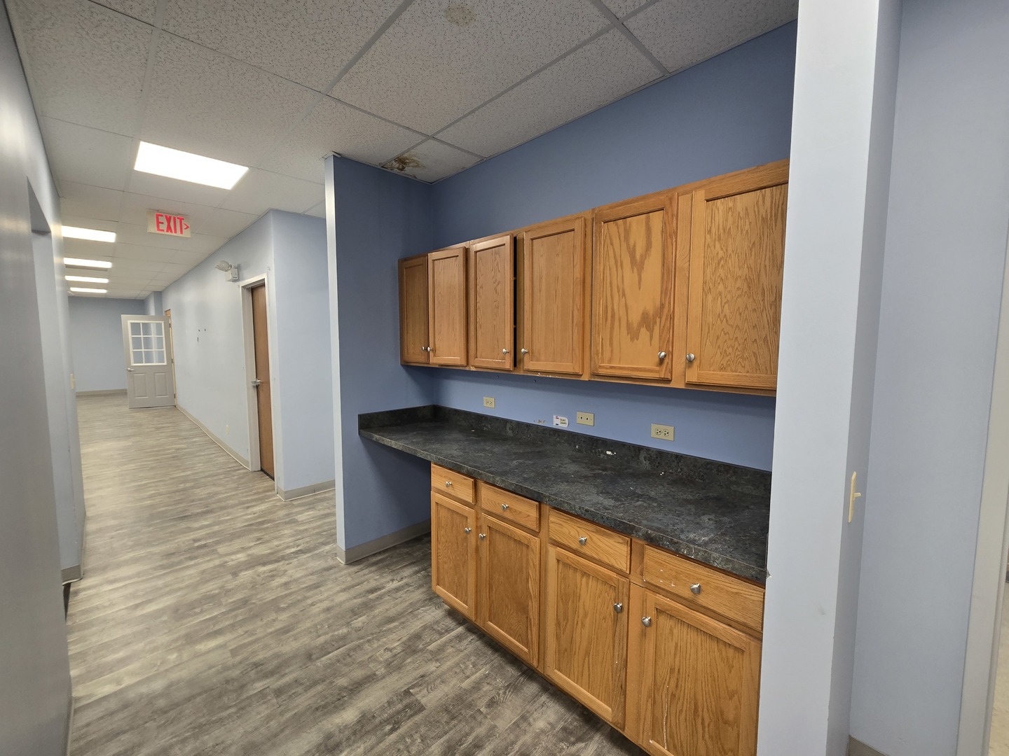 2201 Glenwood Avenue #101, Joliet, IL 60435