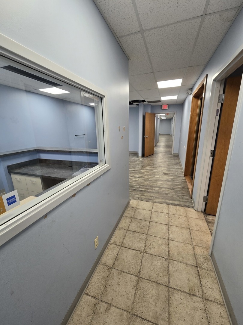 2201 Glenwood Avenue #101, Joliet, IL 60435