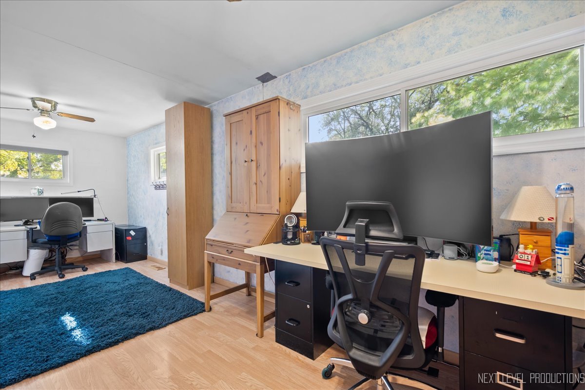 320 Harmony Drive, North Aurora, IL 60542