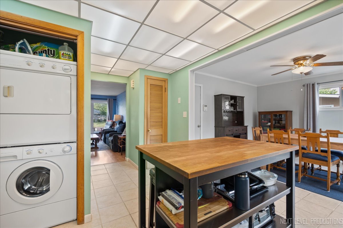 320 Harmony Drive, North Aurora, IL 60542