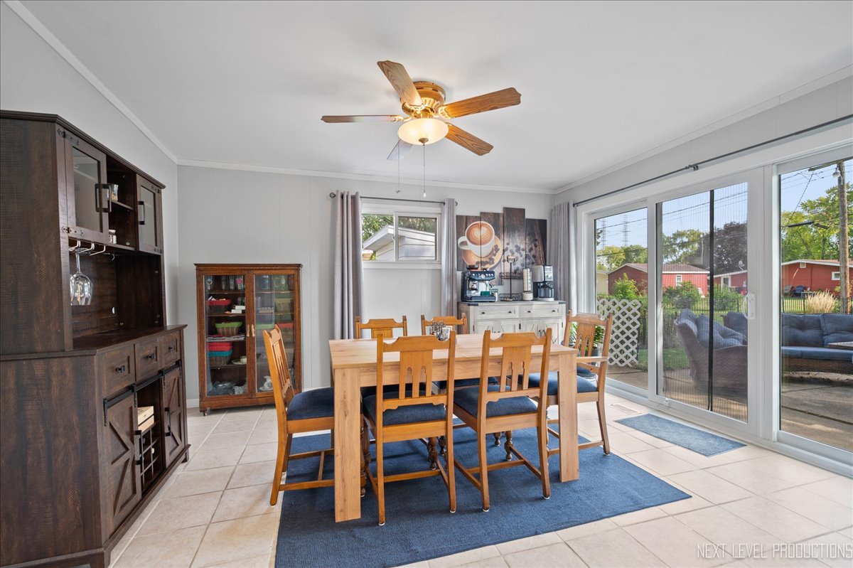 320 Harmony Drive, North Aurora, IL 60542