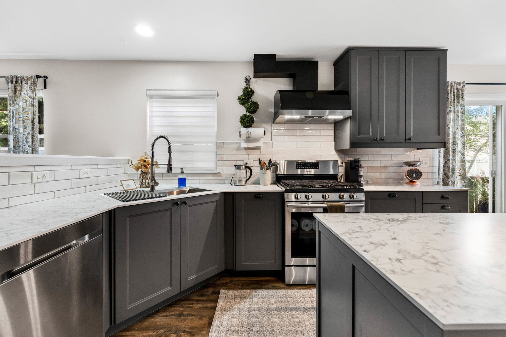 21408 Abbey Lane, Crest Hill, IL 60403