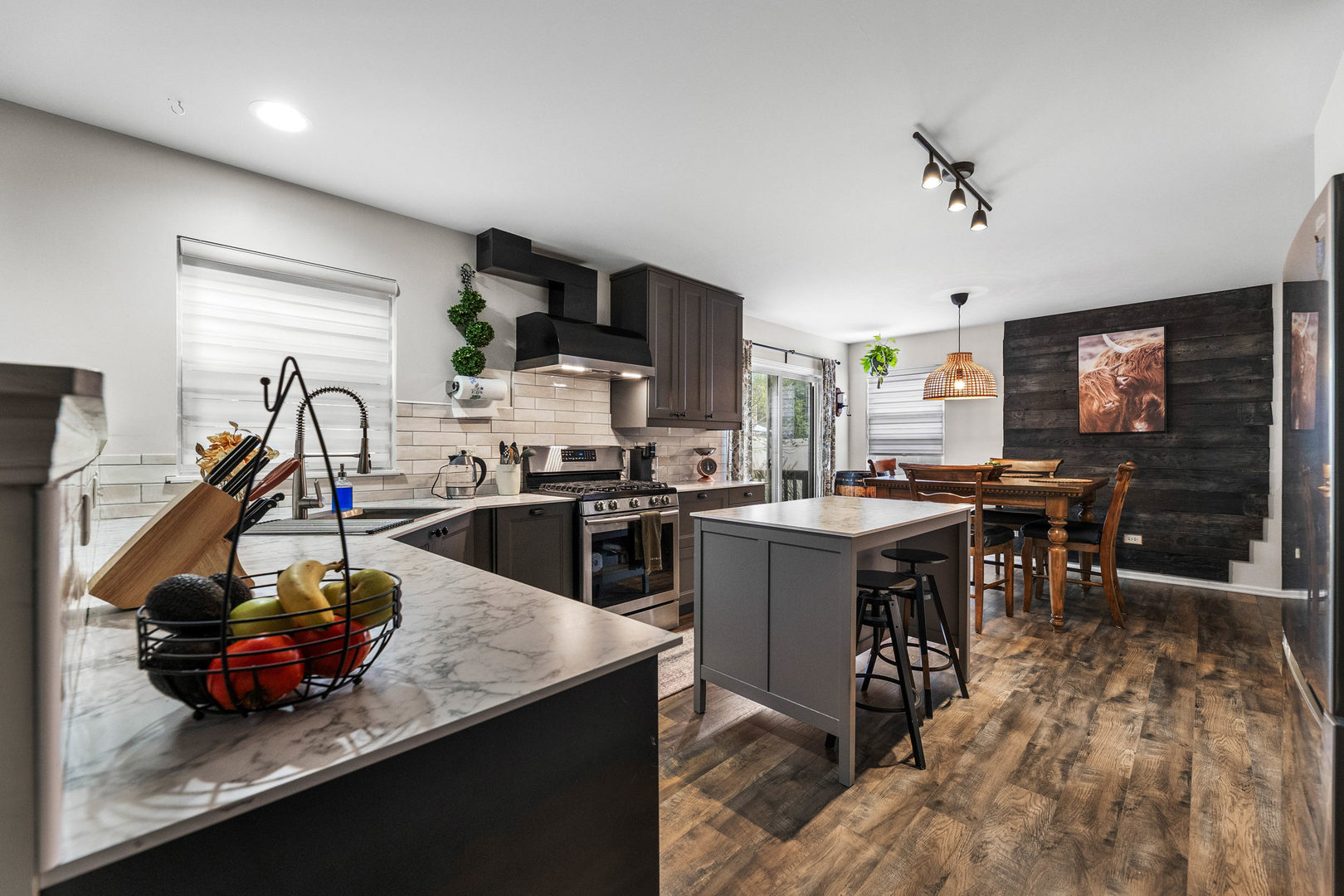 21408 Abbey Lane, Crest Hill, IL 60403