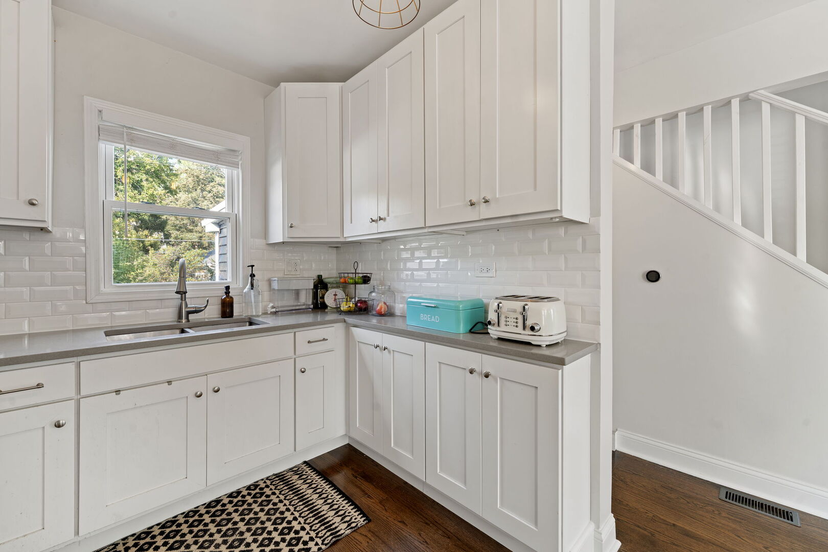 1488 Van Buren Avenue, Des Plaines, IL 60018