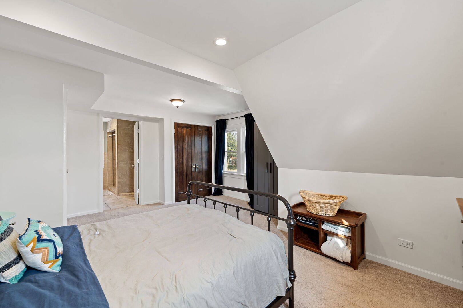 1488 Van Buren Avenue, Des Plaines, IL 60018