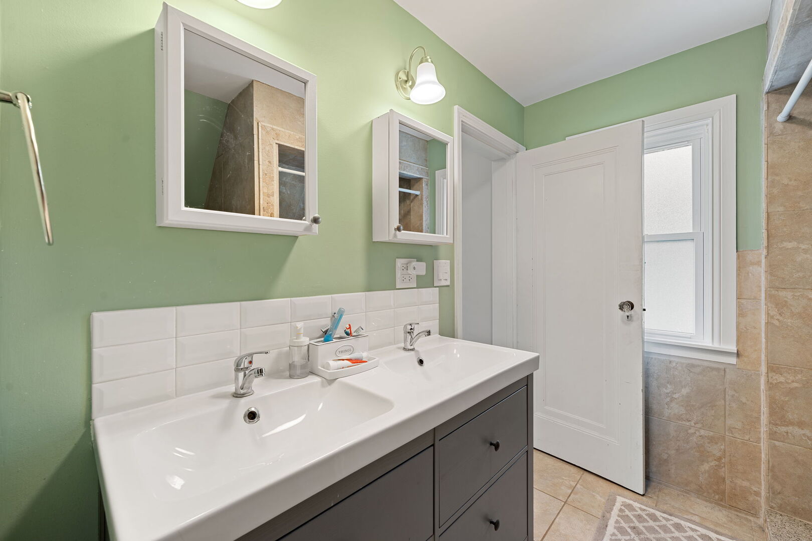 1488 Van Buren Avenue, Des Plaines, IL 60018