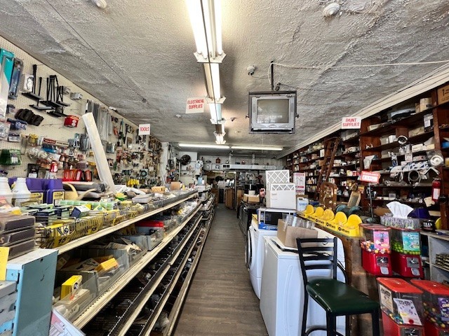 5521 W North Avenue, Chicago, IL 60639