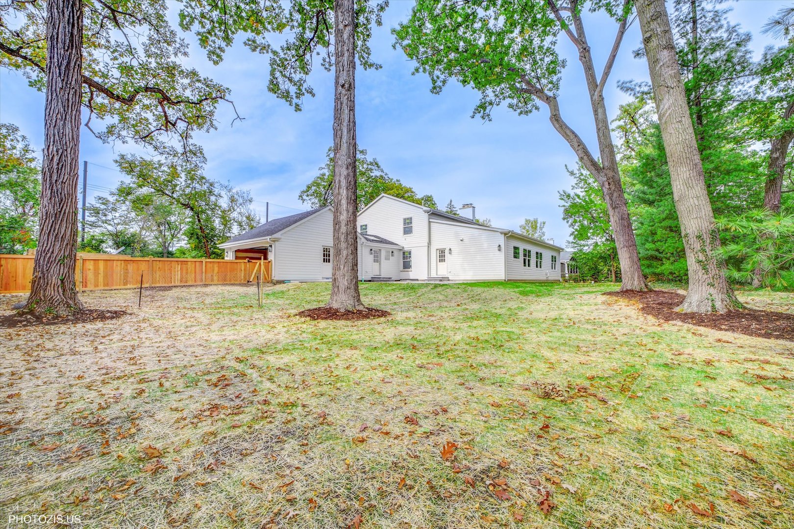 707 Brierhill Road, Deerfield, IL 60015