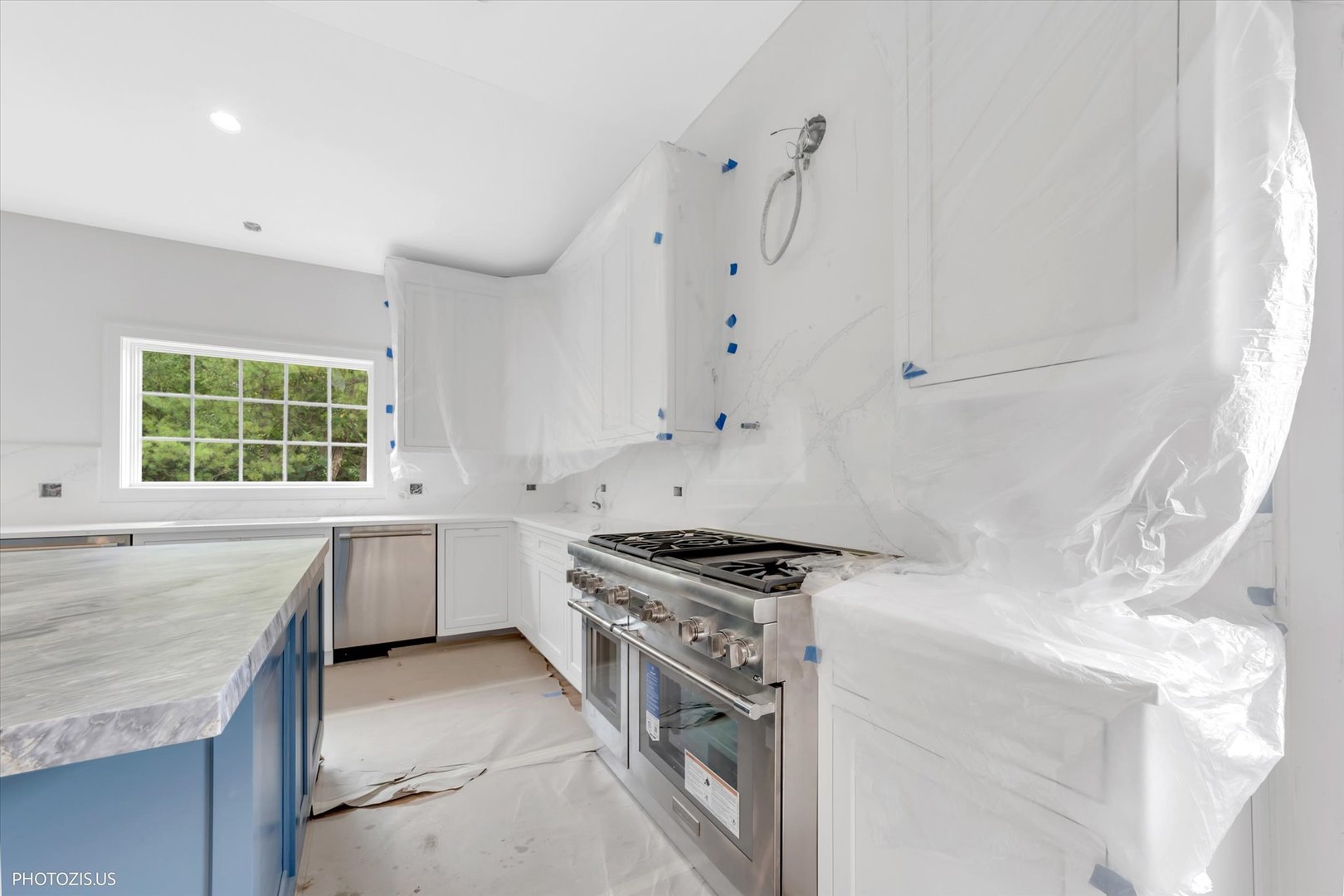 707 Brierhill Road, Deerfield, IL 60015