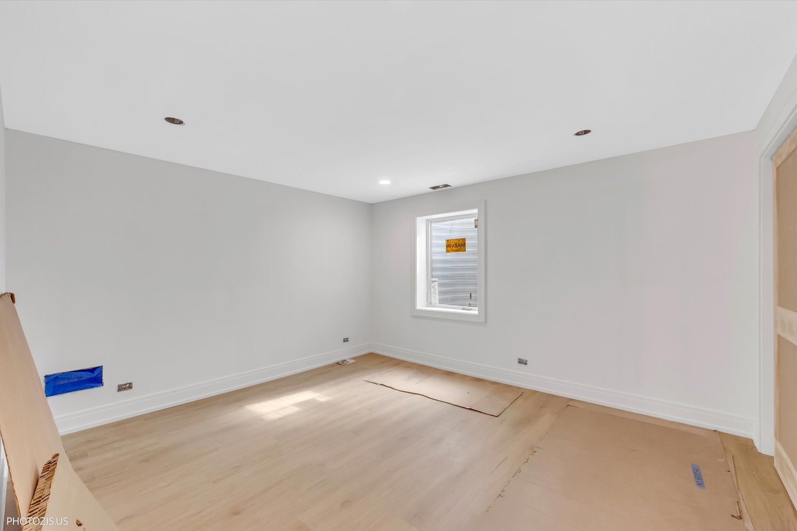 707 Brierhill Road, Deerfield, IL 60015