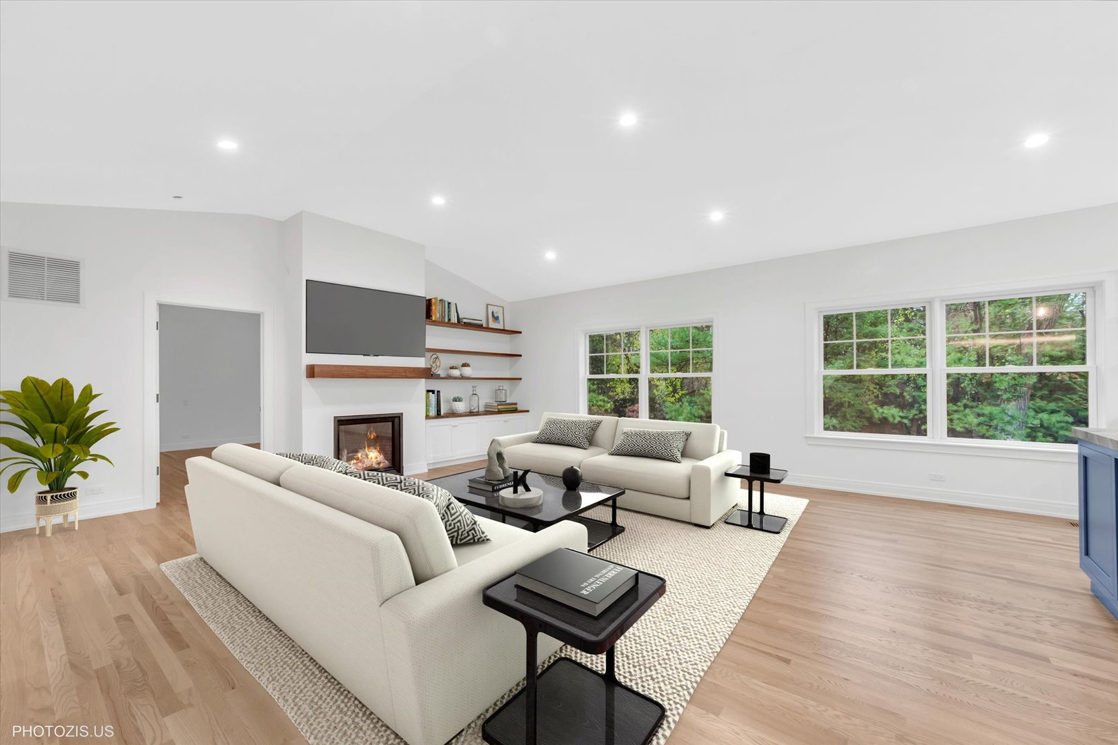 707 Brierhill Road, Deerfield, IL 60015