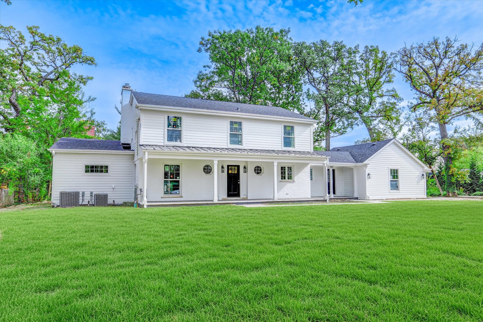 707 Brierhill Road, Deerfield, IL 60015