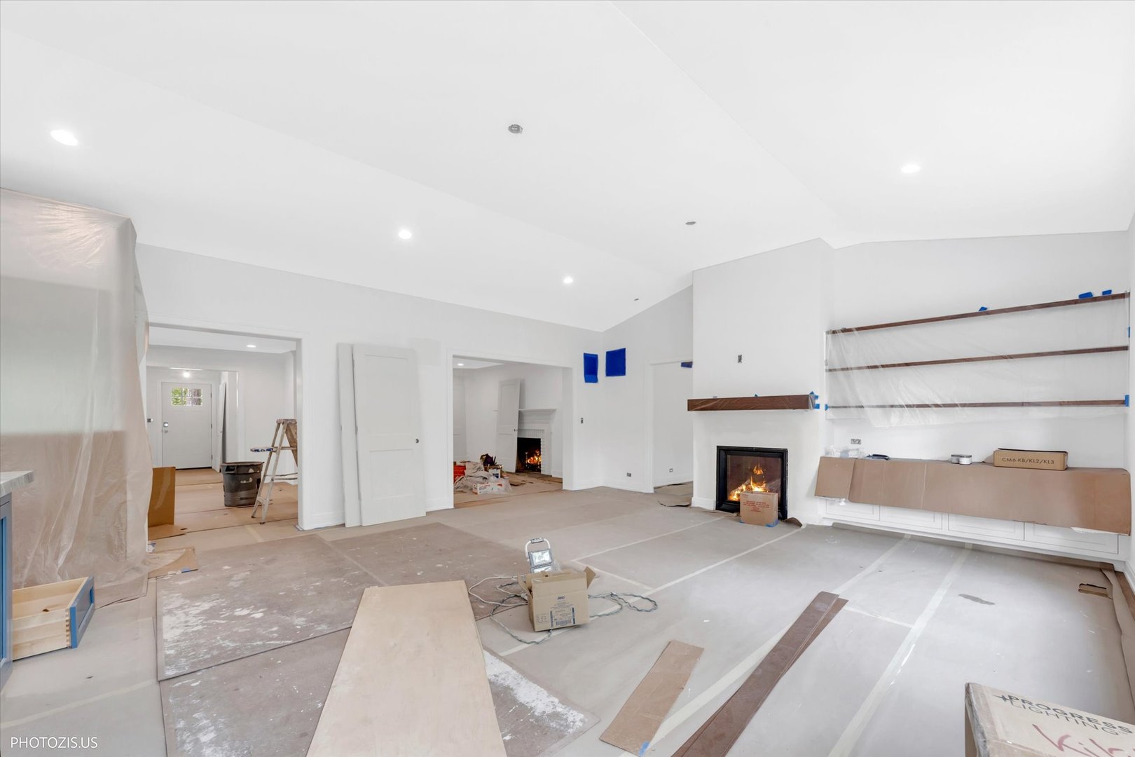 707 Brierhill Road, Deerfield, IL 60015