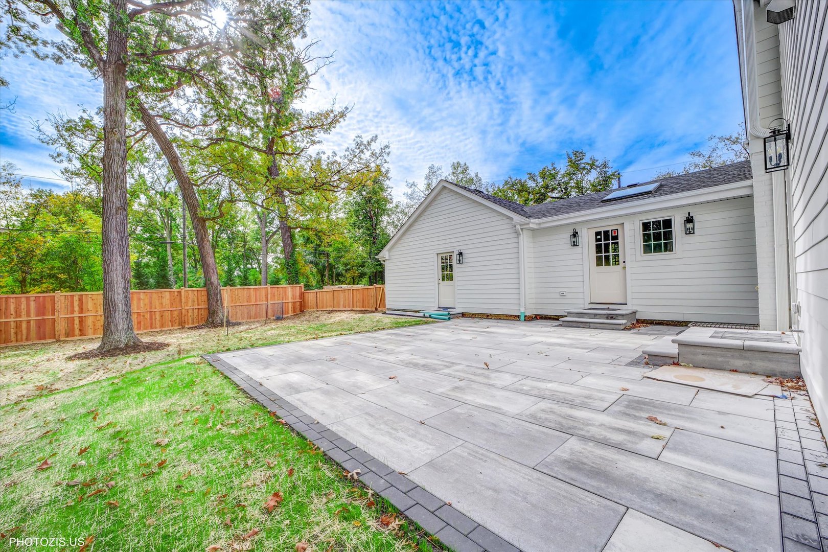 707 Brierhill Road, Deerfield, IL 60015