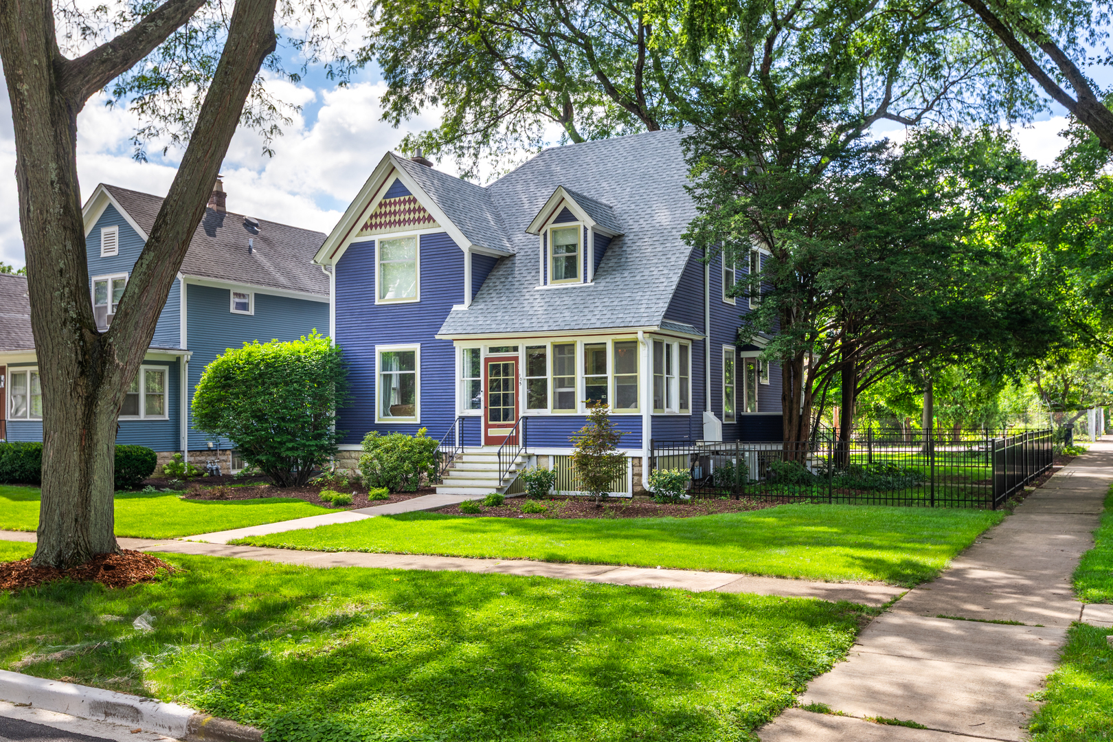 105 S Wright Street, Naperville, IL 60540