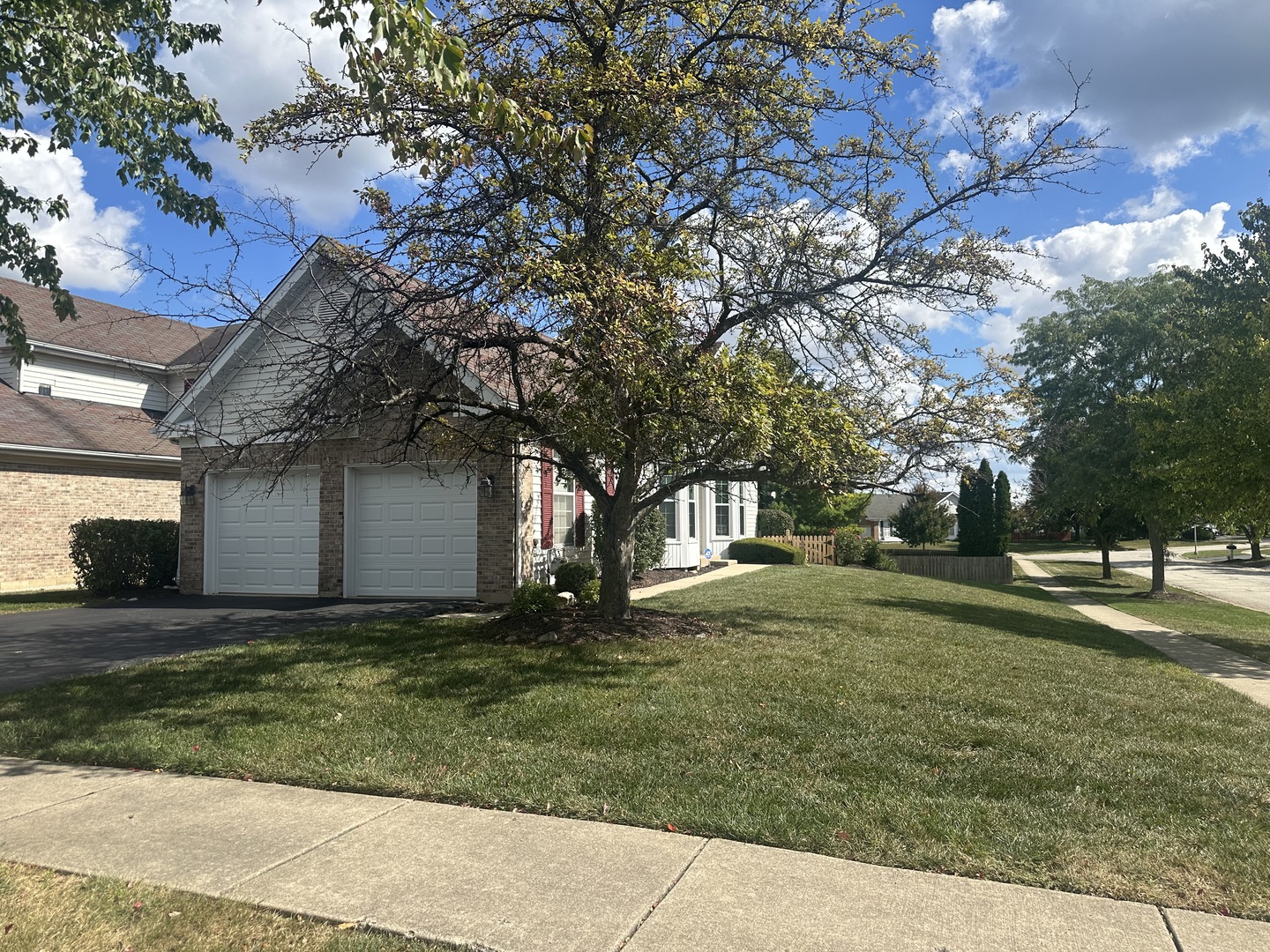 1027 Georgian Place, Bartlett, IL 60103