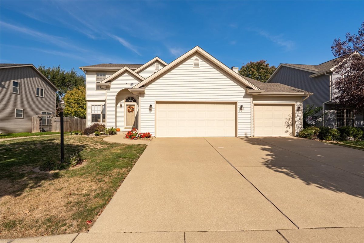310 Buttercup Drive, Savoy, IL 61874