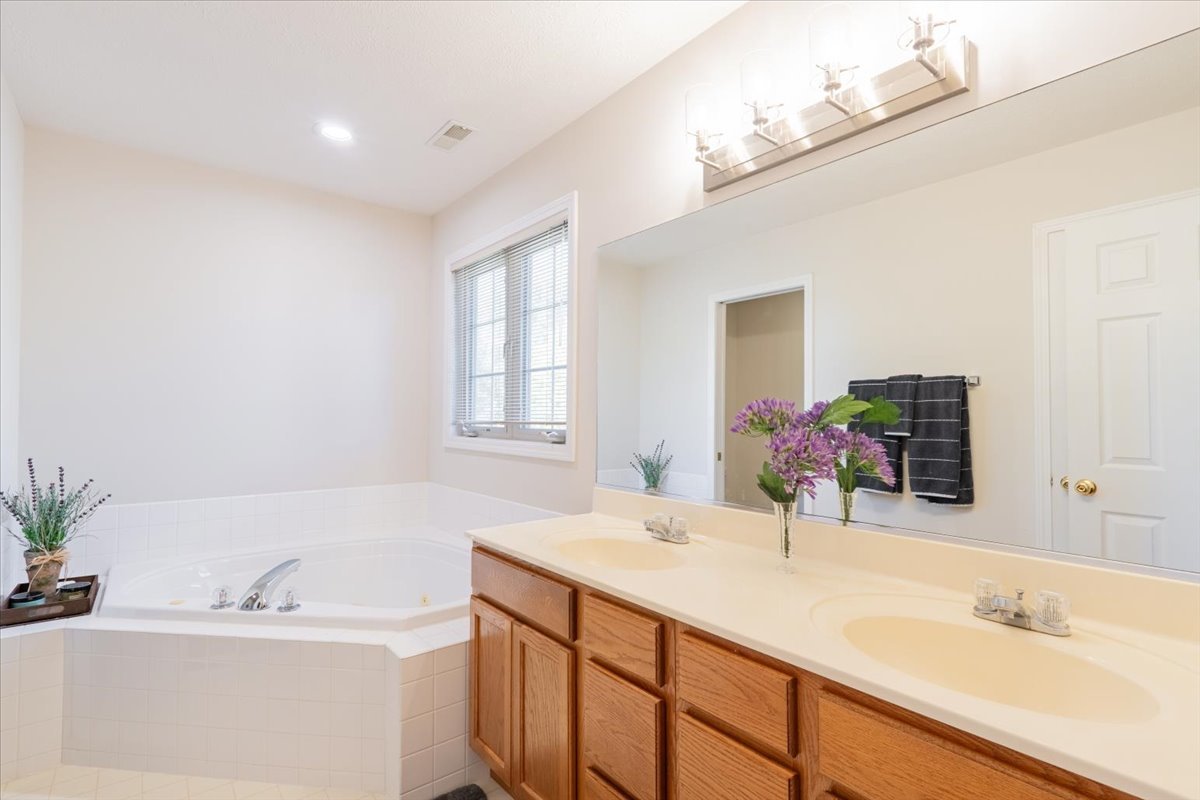 310 Buttercup Drive, Savoy, IL 61874