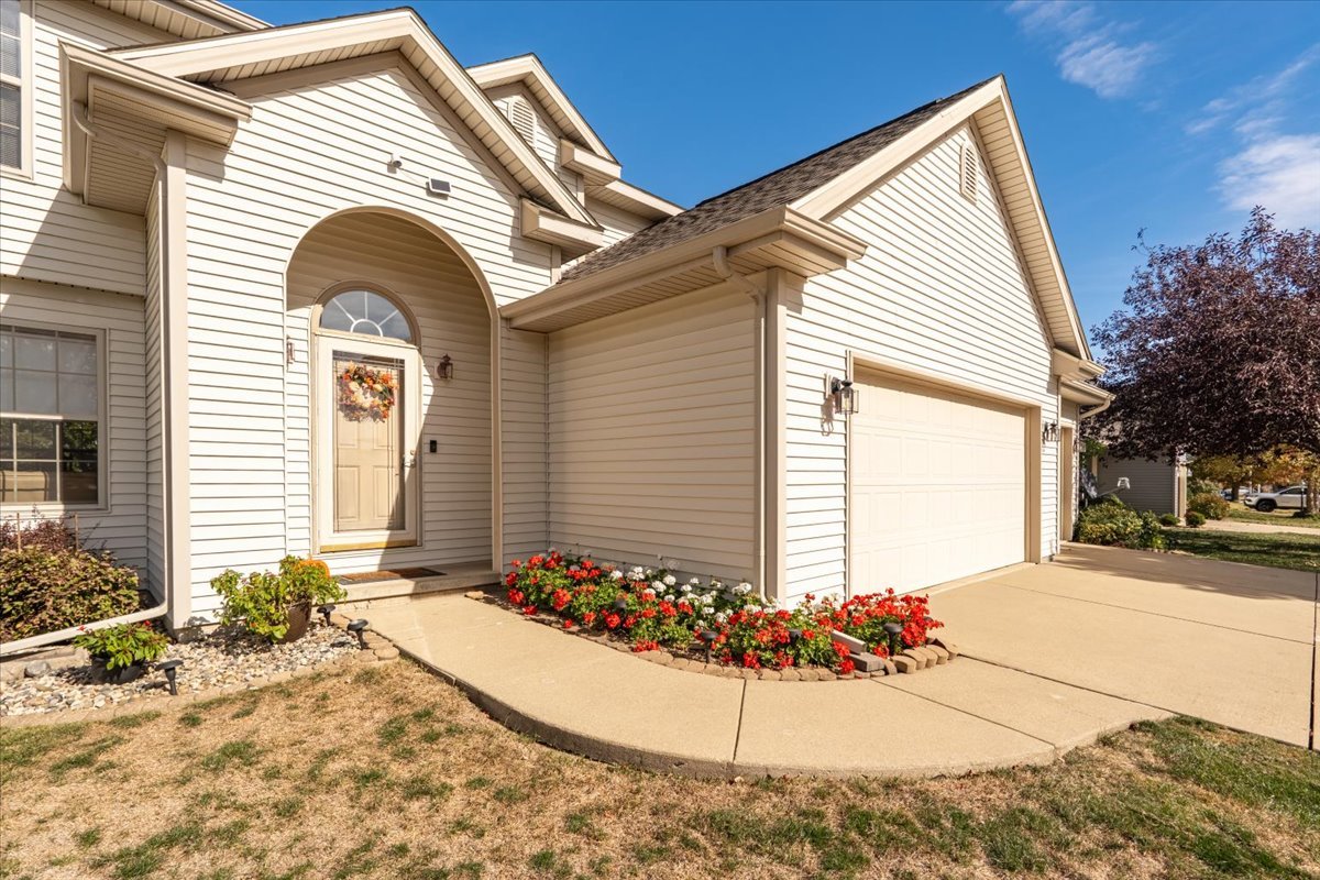 310 Buttercup Drive, Savoy, IL 61874