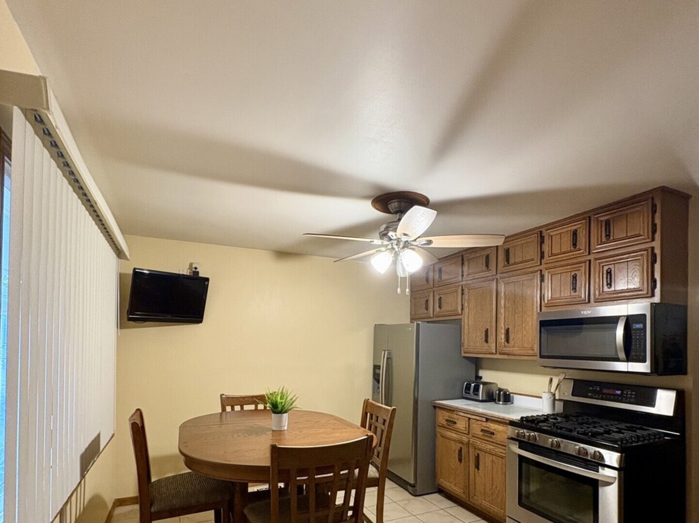 22153 Rockingham Road, Richton Park, IL 60471