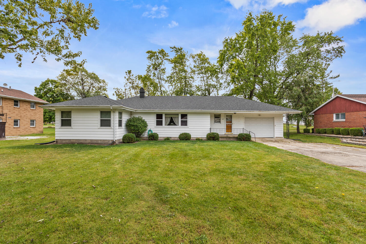 509 E Oak Street, Chatsworth, IL 60921