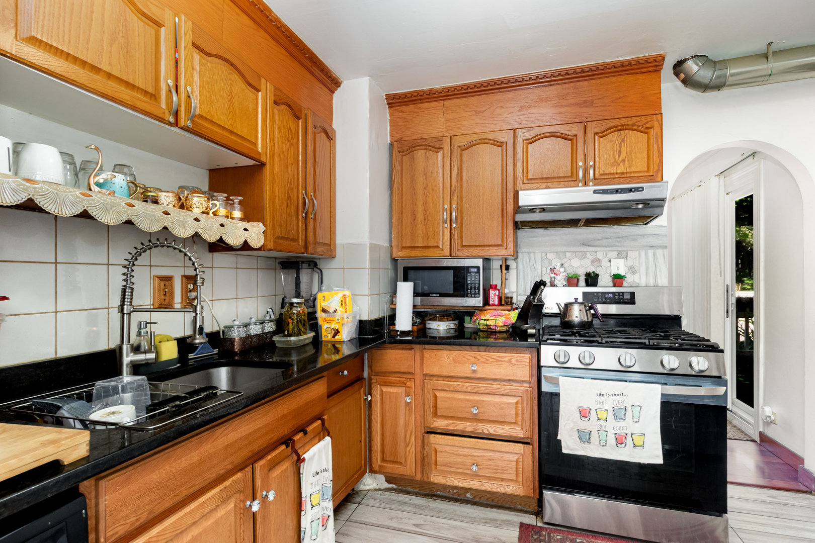 10007 Irving Park Road, Schiller Park, IL 60176