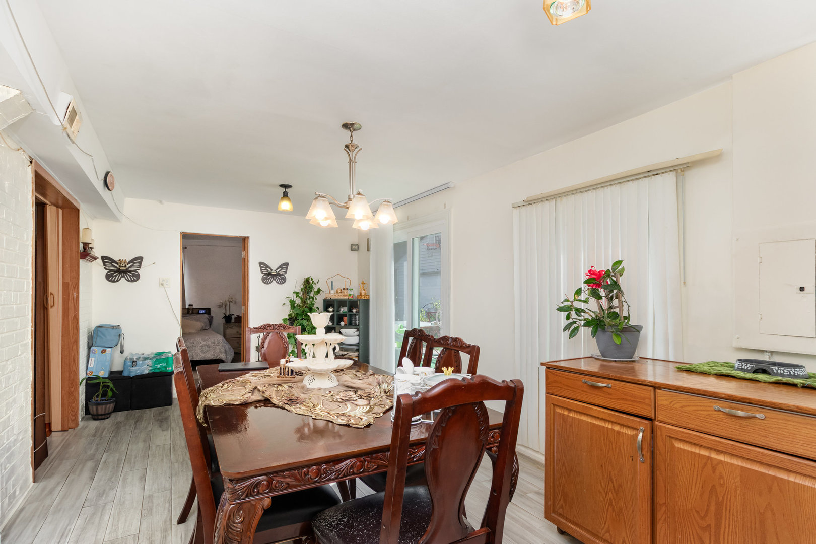 10007 Irving Park Road, Schiller Park, IL 60176