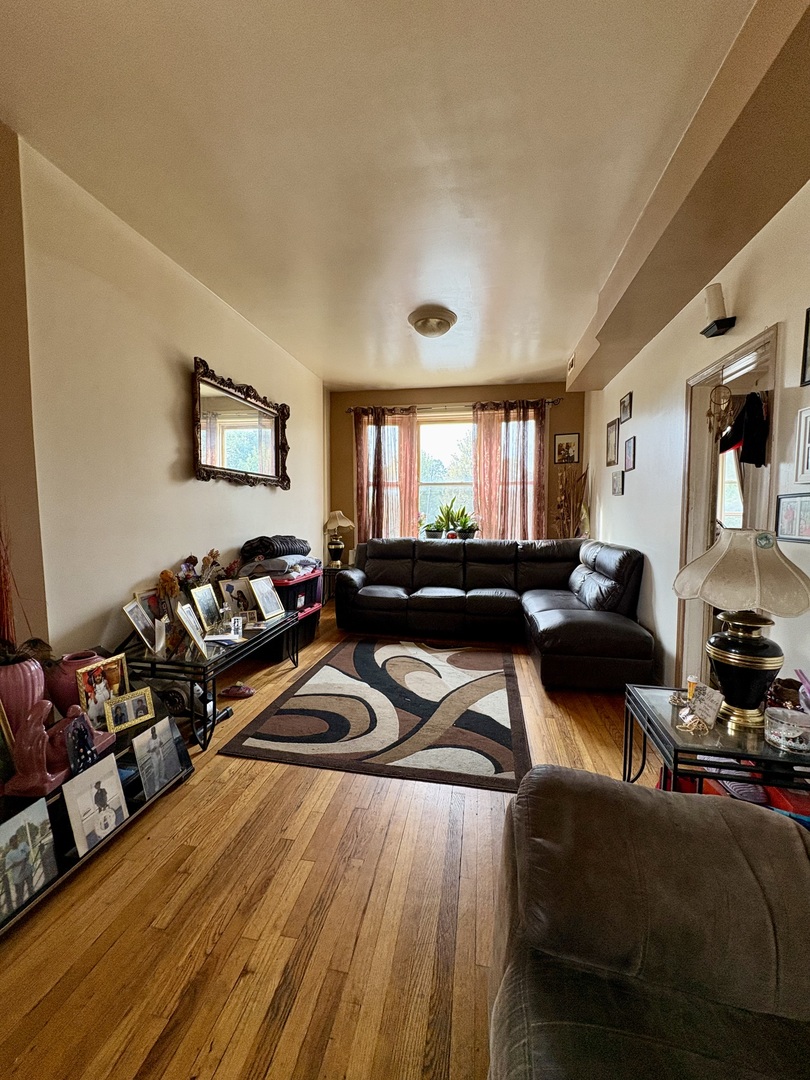 3042 W Roosevelt Road, Chicago, IL 60612
