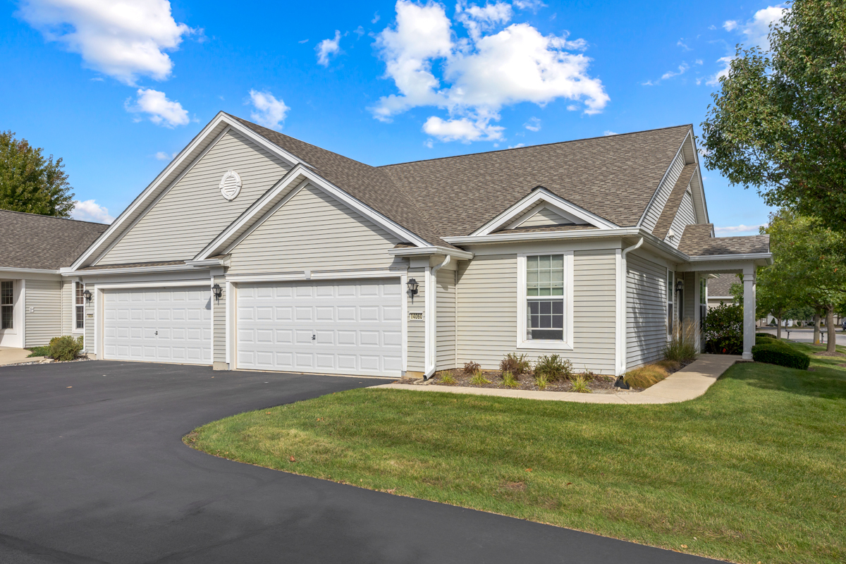 14060 PALISADES Avenue, Huntley, IL 60142