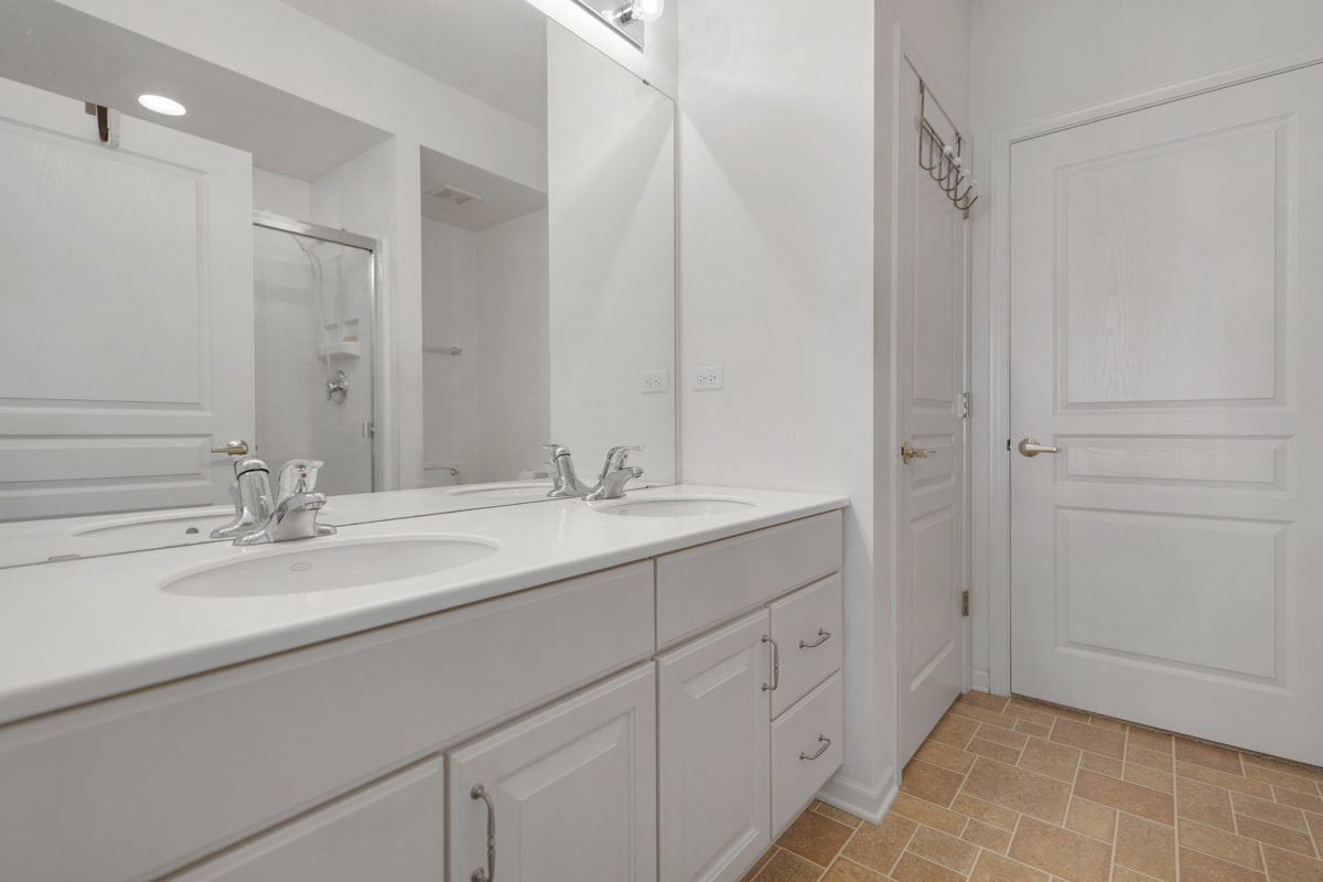 14060 PALISADES Avenue, Huntley, IL 60142