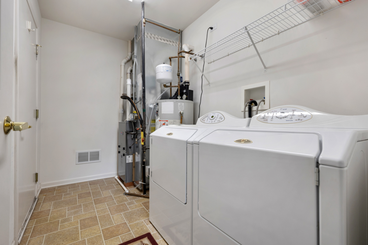 14060 PALISADES Avenue, Huntley, IL 60142