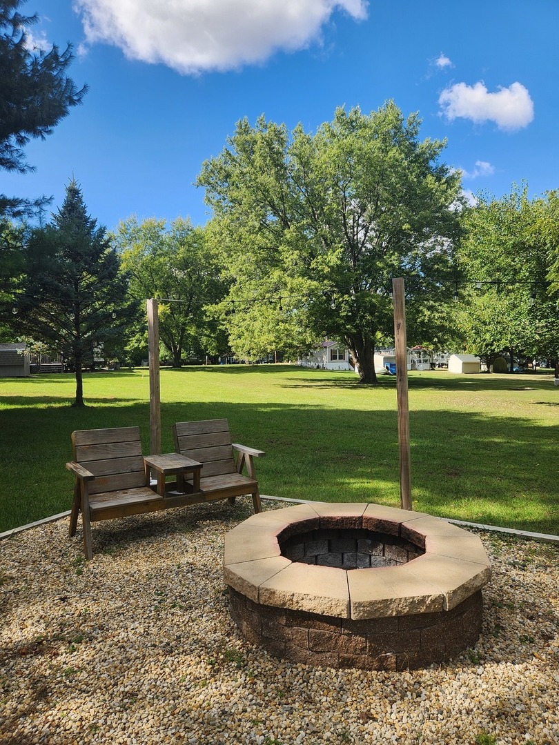 24/65 Woodhaven Lakes, Sublette, IL 61367