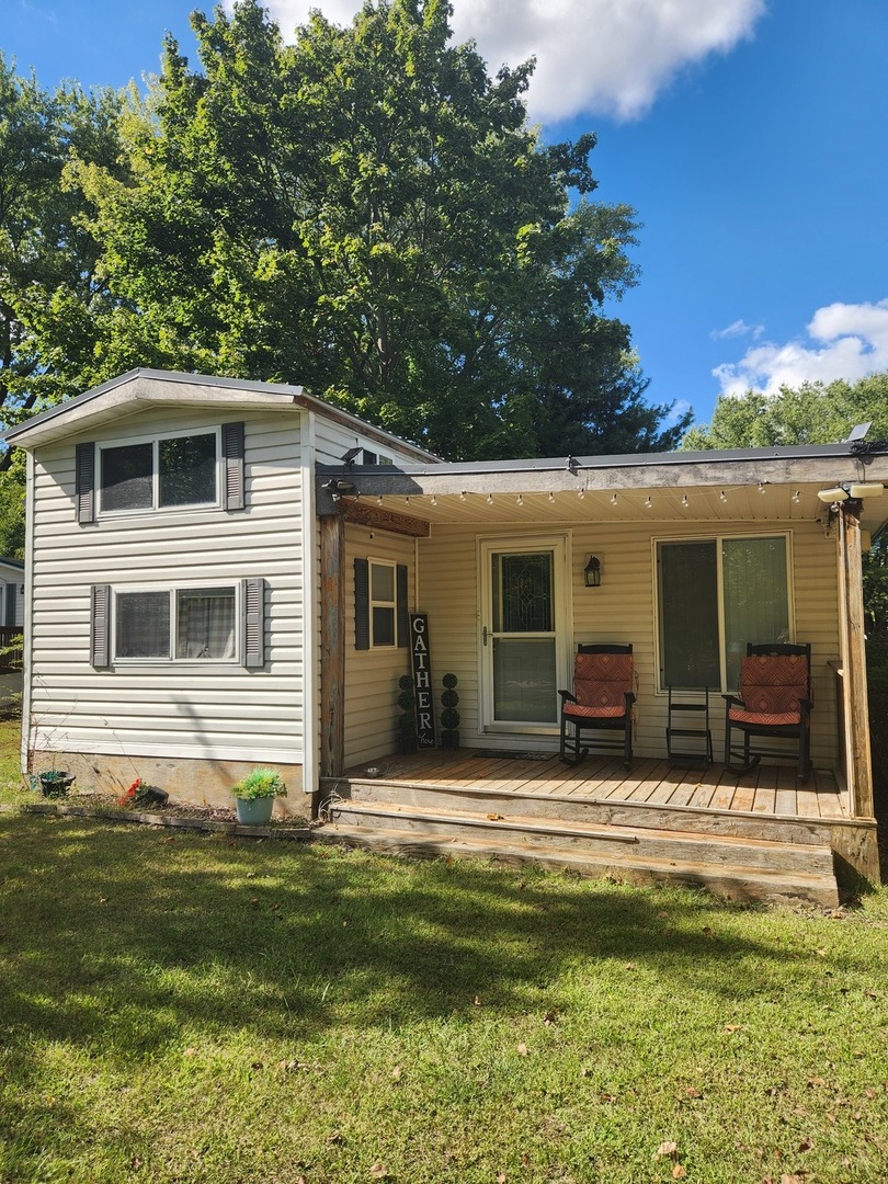 24/65 Woodhaven Lakes, Sublette, IL 61367