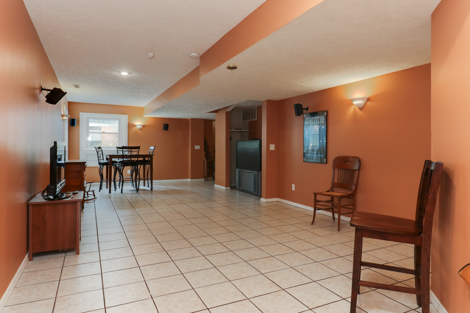 14 Minks Court, Bloomington, IL 61704