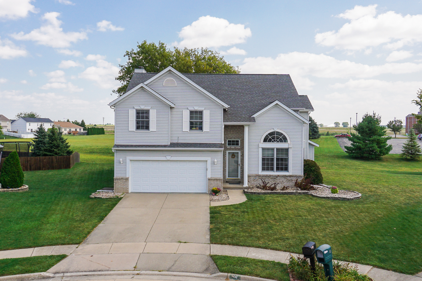 14 Minks Court, Bloomington, IL 61704