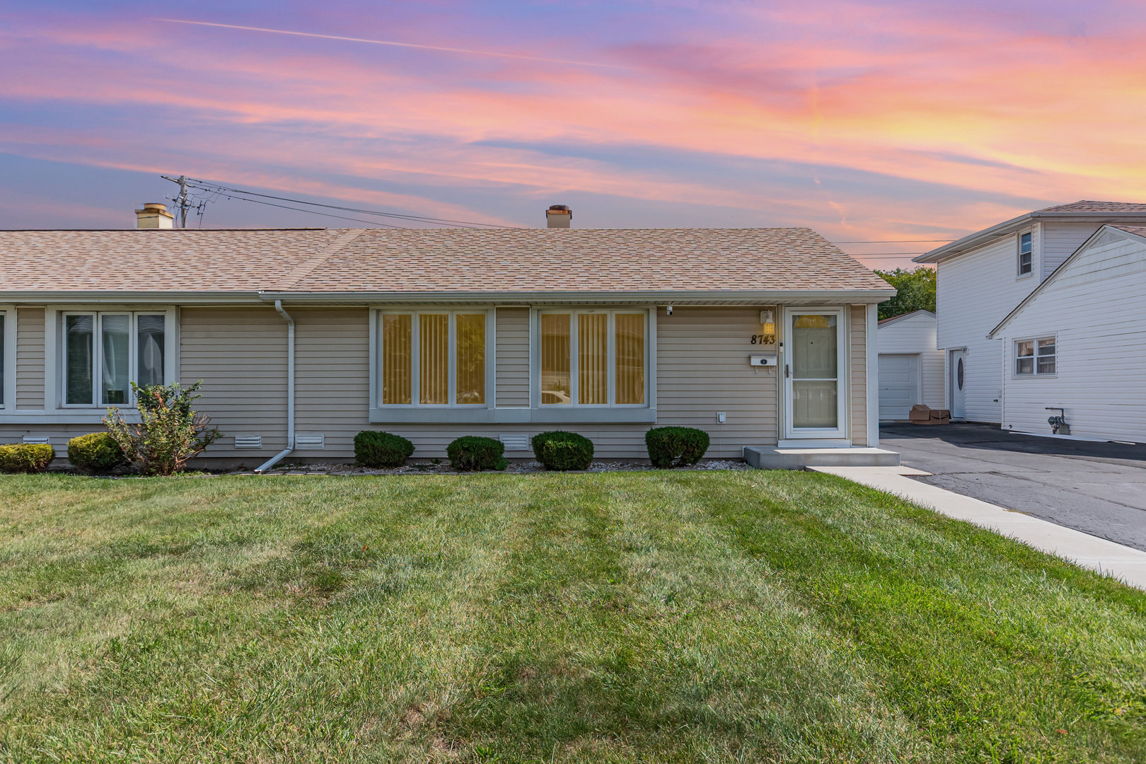 8743 S Kenton Avenue #8743, Hometown, IL 60456