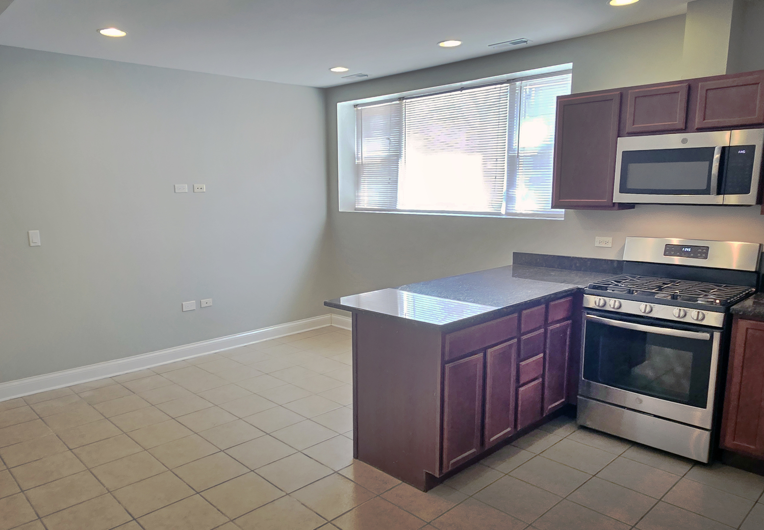 1937 W Granville Avenue #1-A GE, Chicago, IL 60660