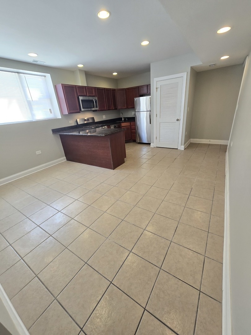 1937 W Granville Avenue #1-A GE, Chicago, IL 60660