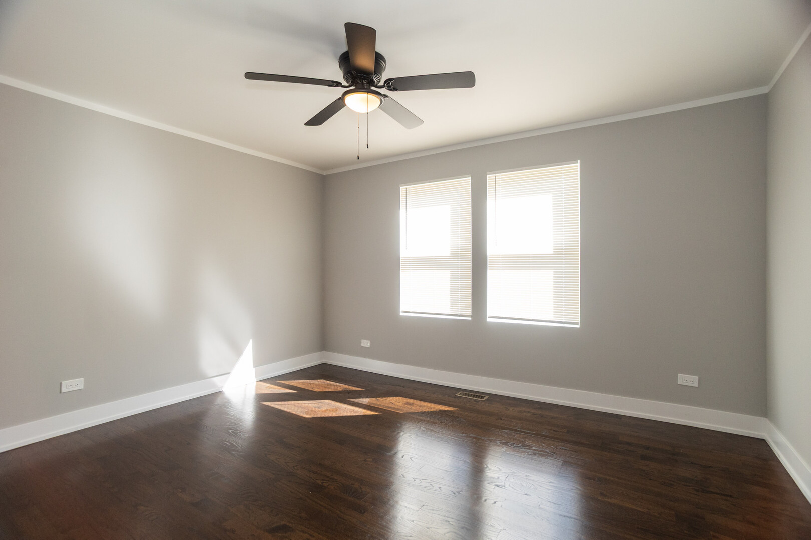 9156 S Colfax Avenue, Chicago, IL 60617