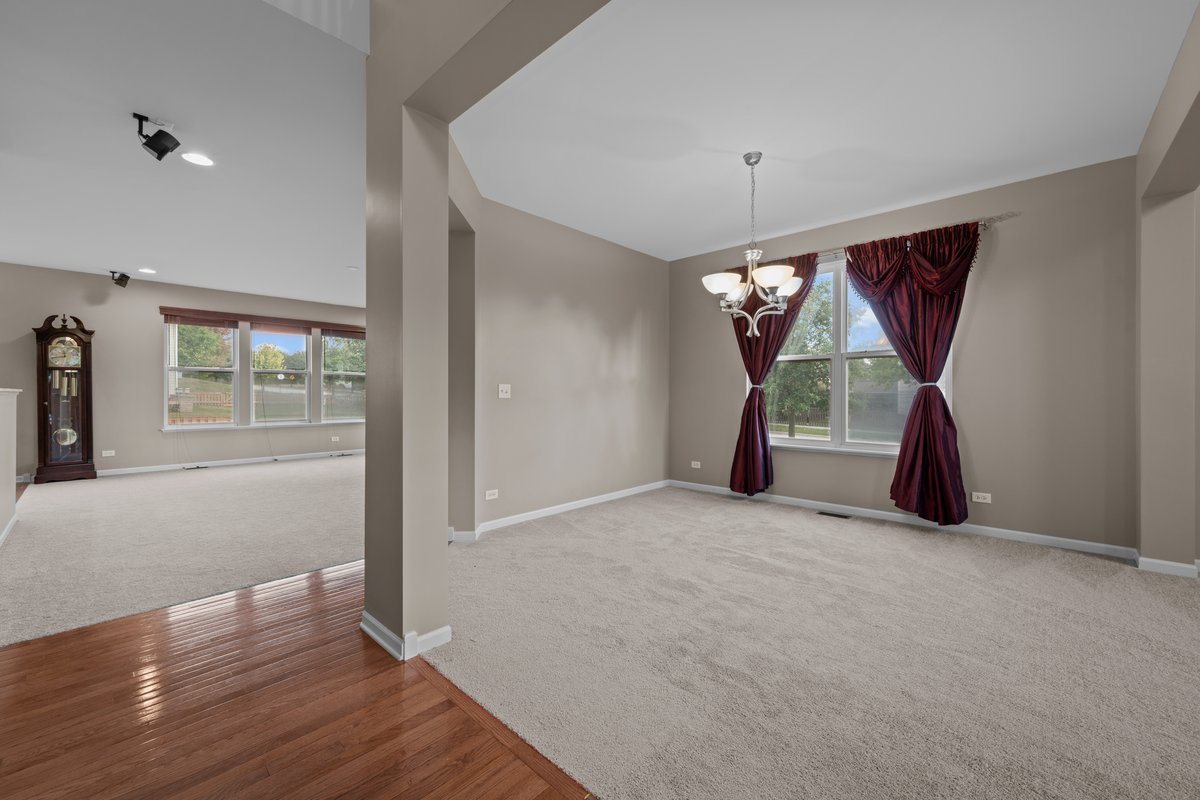 312 Monument Road, Elgin, IL 60124