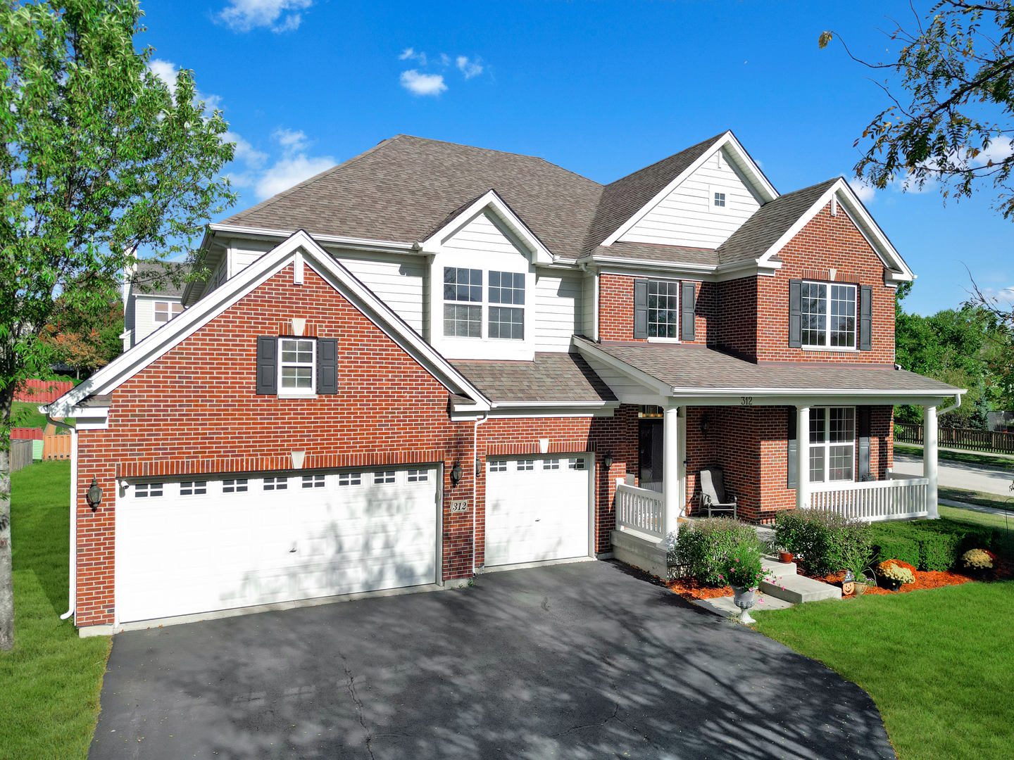 312 Monument Road, Elgin, IL 60124