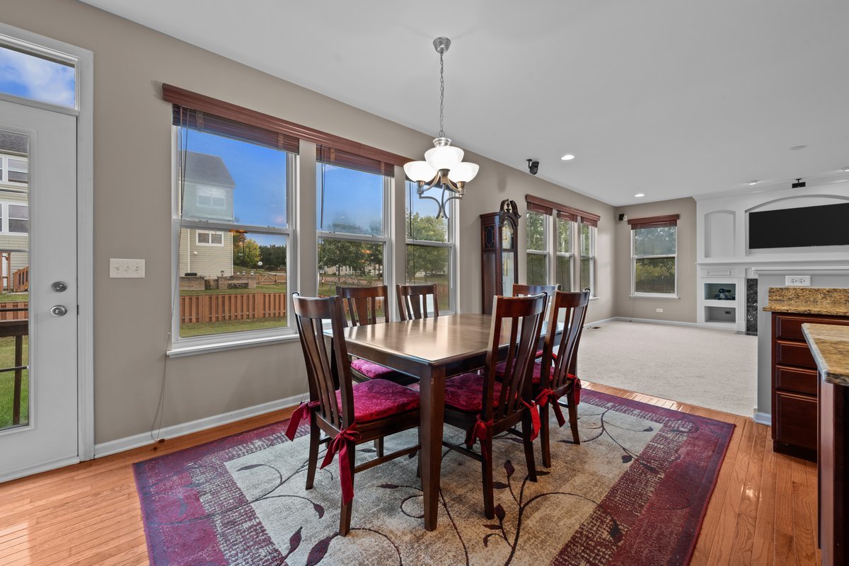 312 Monument Road, Elgin, IL 60124