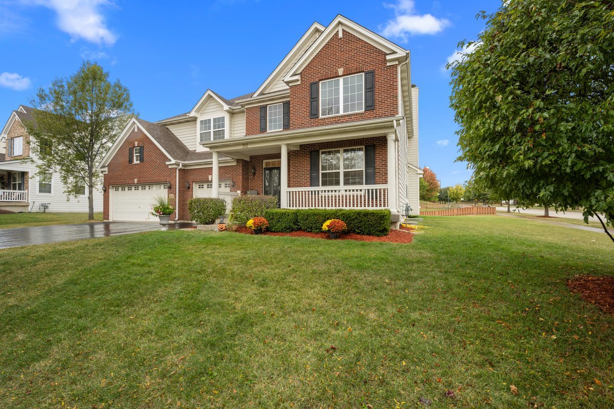 312 Monument Road, Elgin, IL 60124